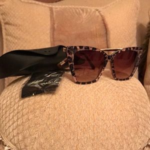 Diff leopard print Becky II